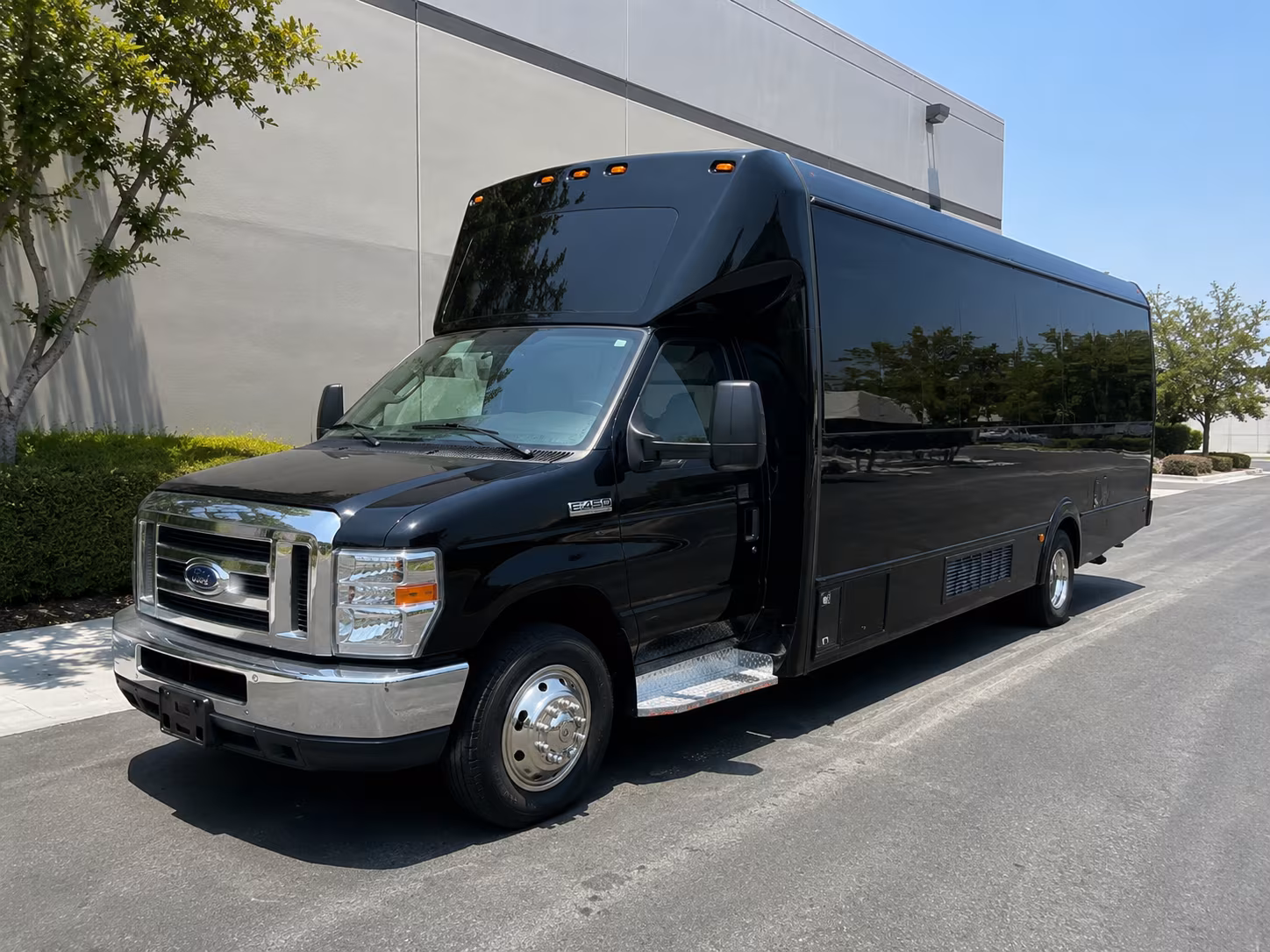affordable north charleston prom party bus prices split across your group