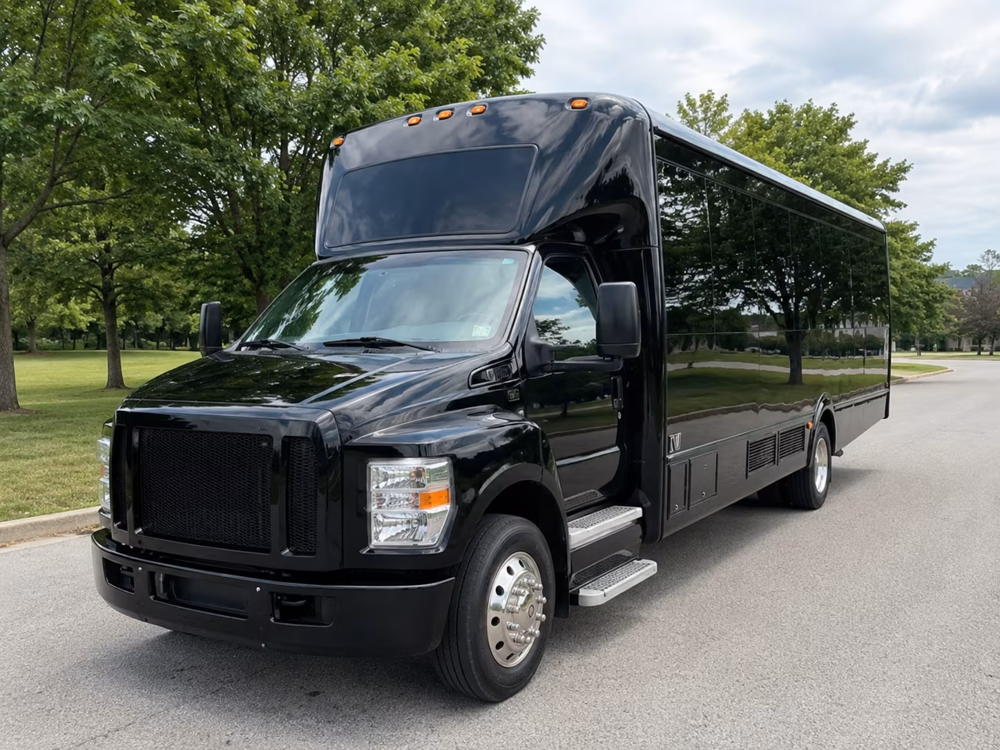 north charleston corporate retreat shuttle bus rentals